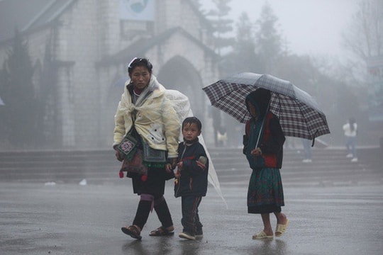 Không khí lạnh tăng cường, vùng núi Bắc Bộ có nơi dưới 17 độ