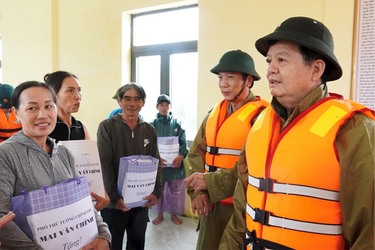 Phó Thủ tướng Mai Văn Chính làm việc với tỉnh Quảng Trị về ứng phó mưa lũ