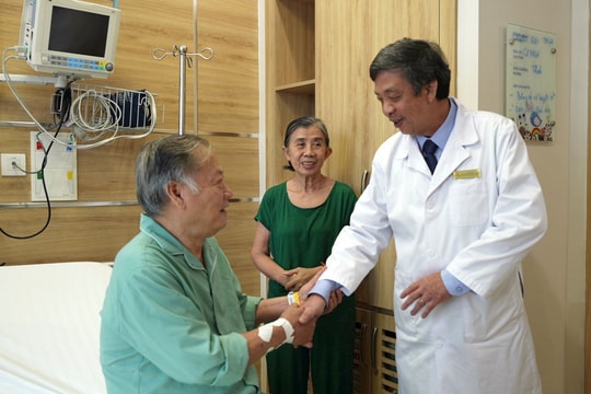 Thoát nhồi máu cơ tim nhờ kỹ thuật bóng phủ thuốc: Hy vọng mới cho người bệnh mạch vành tái hẹp