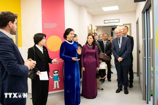 Phu nhân Tổng Bí thư thăm cơ sở y tế hiện đại hàng đầu nước Anh