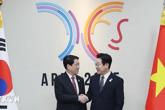 Chủ tịch nước Lương Cường hội đàm với Tổng thống Hàn Quốc