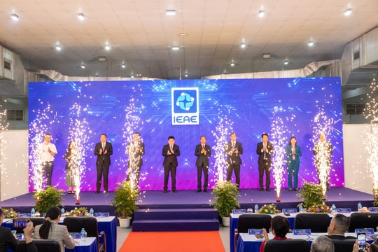 Khai mạc Triển lãm quốc tế Điện tử và thiết bị thông minh 2025