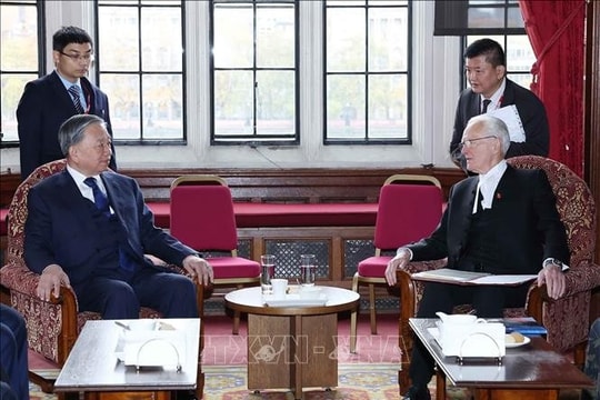 Vietnamese Party chief meets Speaker of UK House of Lords