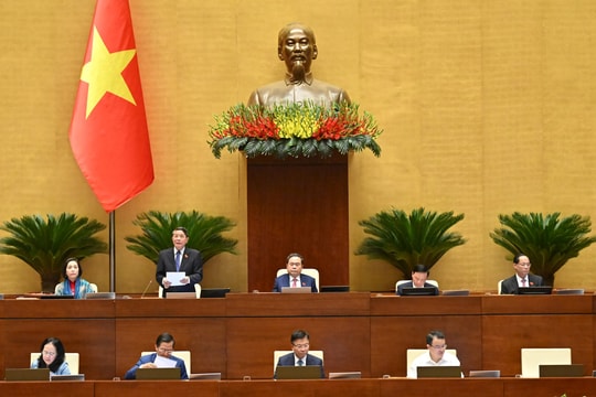 Chiều 30/10/2025, Quốc hội thảo luận tại hội trường