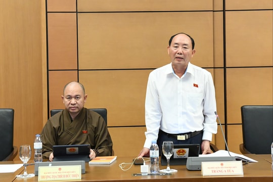 Chiều 31/10/2025: Họp tổ 11 (TP Cần Thơ và Điện Biên)