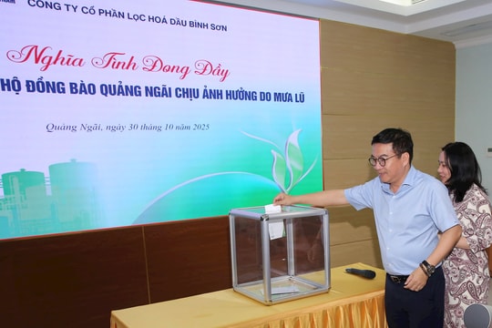Công ty cổ phần Lọc hóa dầu Bình Sơn: Quyên góp ủng hộ đồng bào Quảng Ngãi khắc phục hậu quả mưa lũ