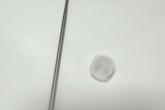 Bé trai nghẹt mũi suốt nhiều ngày, nguyên nhân khiến ai cũng bất ngờ