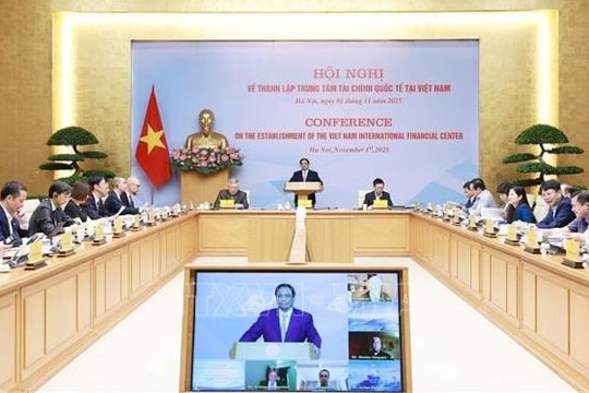 Thủ tướng Phạm Minh Chính chủ trì Hội nghị về thành lập Trung tâm tài chính quốc tế tại Việt Nam