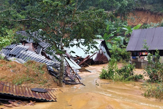 Hỗ trợ Đà Nẵng 100 tỷ đồng để ổn định đời sống người dân sau mưa lũ