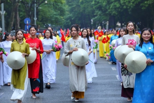 Hơn 1.000 người sẽ diễu hành áo dài quanh hồ Hoàn Kiếm