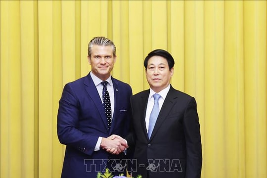 Chủ tịch nước Lương Cường tiếp Bộ trưởng Bộ Chiến tranh Hoa Kỳ