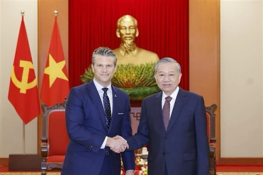 Party chief suggests further US cooperation in post-war remediation