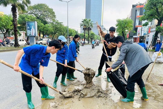Hơn 4.200 trái tim xanh quyết tâm ra quân "Vì một Huế thương sạch đẹp"