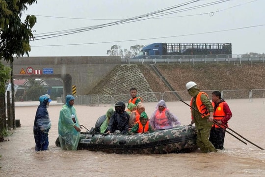 42 người chết, mất tích do mưa lũ ở miền Trung