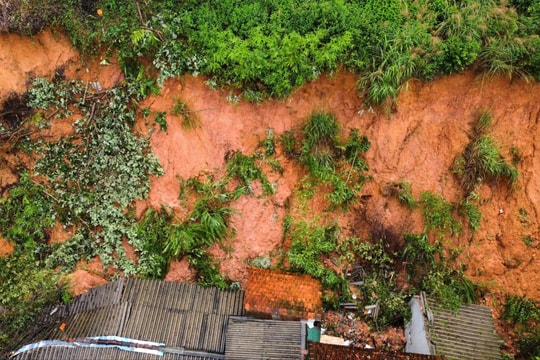 Quảng Ngãi nỗ lực khắc phục sạt lở, ngập lụt sau mưa lớn