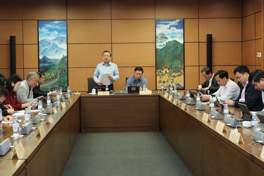 Sáng 3/11/2025, Họp tổ 3 gồm Đoàn ĐBQH các tỉnh (Thanh Hóa - Tây Ninh)