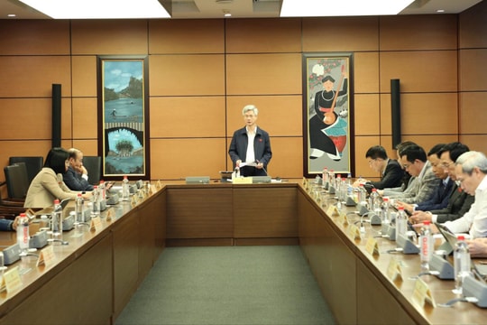 Chiều 3/11/2025, Họp Tổ 9 gồm Đoàn ĐBQH các tỉnh (Hưng Yên - Hải Phòng)