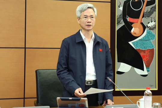 Sáng 3/11/2025, Họp Tổ 9 gồm Đoàn ĐBQH các tỉnh (Hưng Yên - Hải Phòng)