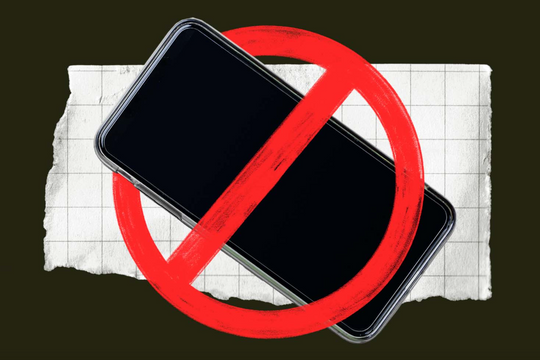 Anh: Đề nghị bắt buộc cấm điện thoại trong trường học