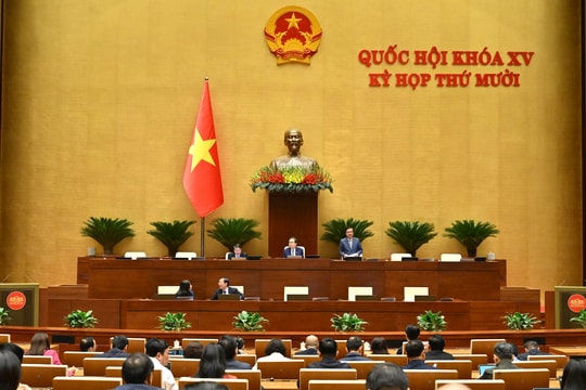 Sáng 4/11/2025, Kỳ họp thứ mười, Quốc hội tại hội trường