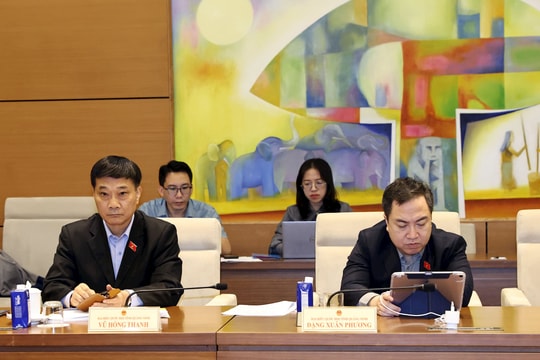 Sáng 4/11/2025: Họp Tổ 14 (Quảng Ninh, An Giang, Hà Tĩnh)