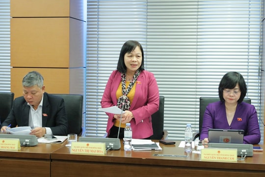 Ngắn gọn, súc tích, khẳng định rõ quan điểm vững bước đi lên chủ nghĩa xã hội