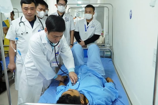 Tiếp xúc nước lũ, người đàn ông nguy kịch vì nhiễm xoắn khuẩn tấn công gan thận