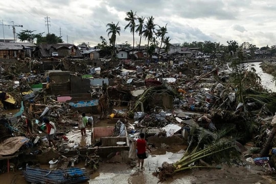 Philippines ban bố tình trạng thảm họa do siêu bão Kalmaegi và Fung-Wong