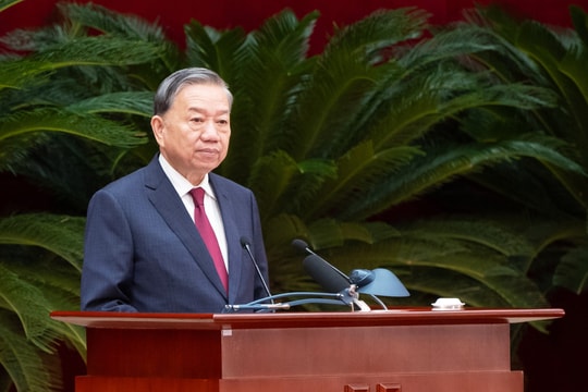 Khẩn trương tổ chức thực hiện các kết luận của Hội nghị Trung ương 14, góp phần cho thành công của Đại hội XIV của Đảng