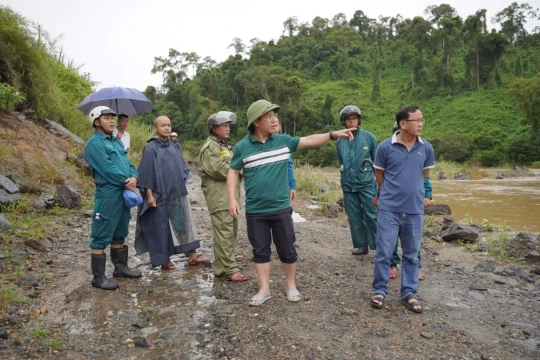 Bộ Xây dựng tập trung triển khai các biện pháp khẩn cấp ứng phó mưa lũ do bão