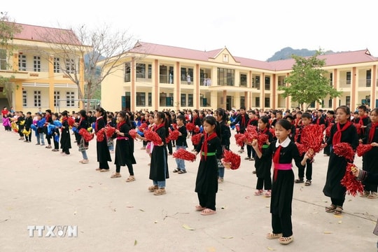 Draft documents for 14th National Party Congress: More focus on ethnic minority area development