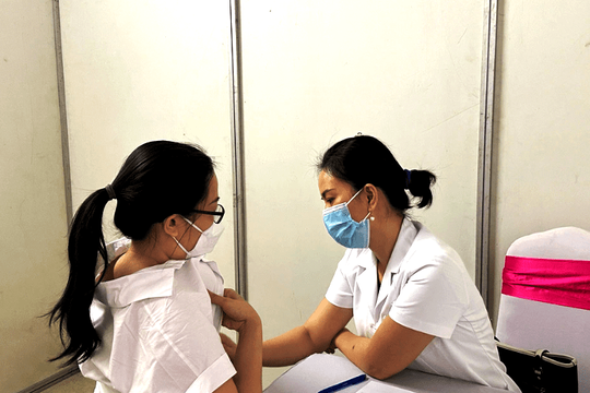 Mỗi điếu thuốc khiến phụ nữ tăng nguy cơ đối mặt với ung thư vú