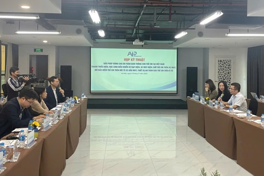 Chở trẻ em trên ô tô bắt buộc phải lắp ghế an toàn