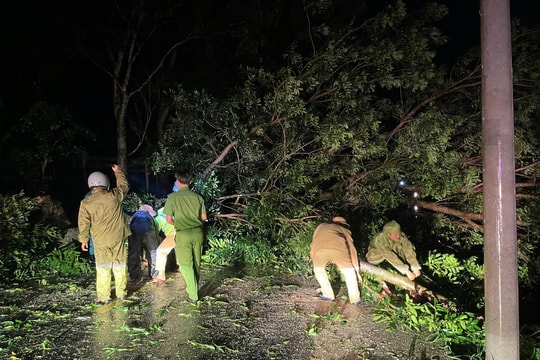 Tập trung khắc phục hậu quả bão số 13