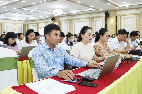 Bài 1: Khẳng định vai trò của HĐND trong quản trị tài chính công