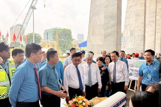 Đổi mới tư duy, tầm nhìn gắn với chuyển đổi số