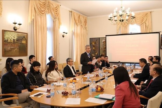 Vietnamese intellectuals in Germany contribute ideas on green growth, education