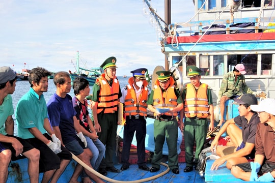 An Giang: Quản lý tàu cá không đủ điều kiện khai thác thủy sản theo phương thức “4 rõ”