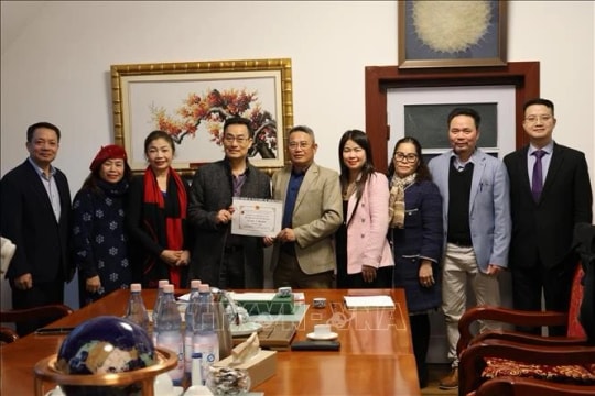 Vietnamese community in Germany raises nearly 159,000 USD to support flood victims