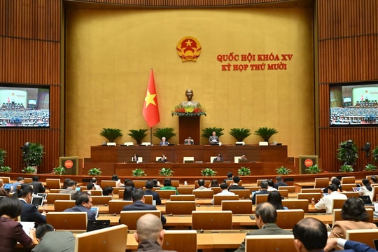 Sáng 12/11/2025: Quốc hội thảo luận về Luật Thi hành án hình sự (sửa đổi); Luật Thi hành tạm giữ, tạm giam và cấm đi khỏi nơi cư trú.