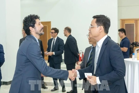 Vietnamese, Italian enterprises join hands to expand global supply chains