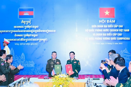 Giao lưu hữu nghị quốc phòng biên giới Việt Nam - Campuchia: Bộ trưởng Bộ Quốc phòng hai nước Việt Nam - Campuchia hội đàm