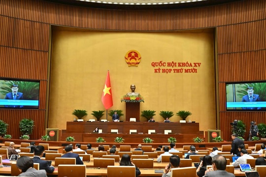 Sáng 14/11/2025, Quốc hội thảo luận về dự án Luật Xây dựng (sửa đổi).