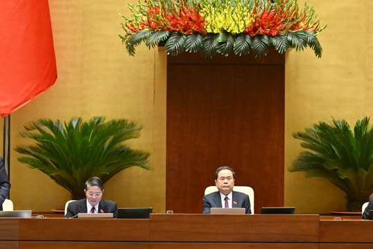 Chiều 14/11/2025, Quốc hội thảo luận về dự án Luật Bảo hiểm tiền gửi (sửa đổi)