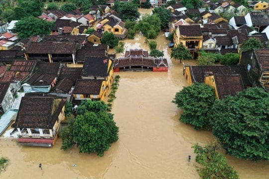 Thủ tướng yêu cầu hoàn thành xây mới, tái định cư cho những hộ có nhà bị lũ cuốn trôi, sập đổ hoàn toàn trước 31/1/2026