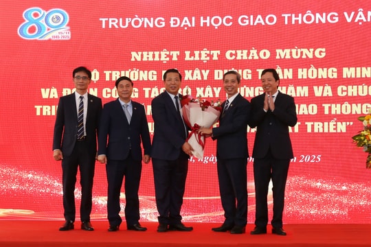 Bộ trưởng Bộ Xây dựng chúc mừng Trường Đại học Giao thông vận tải nhân kỷ niệm 80 năm ngày Truyền thống nhà trường