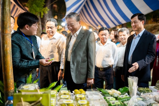 Tổng Bí thư Tô Lâm và Chủ tịch Quốc hội Trần Thanh Mẫn dự Ngày hội đại đoàn kết tại phường Ba Đình, Hà Nội