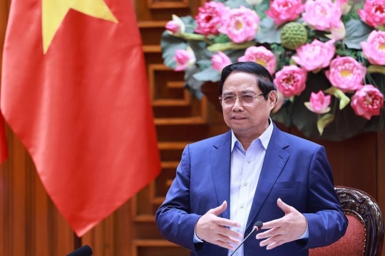 PM chairs meeting on Hanoi’s Red River boulevard, Olympic sports urban area projects