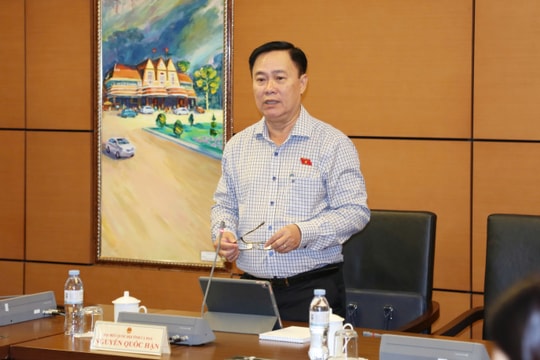 Cần xem xét bổ sung hệ số lương đặc thù nhằm bảo đảm vị thế nghề nghiệp cho giáo viên