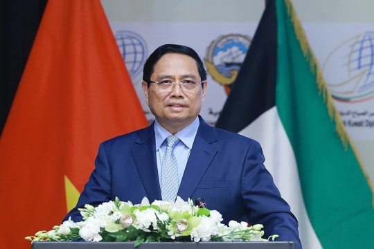 PM outlines Vietnam’s development vision, strategic ties with Kuwait in policy address